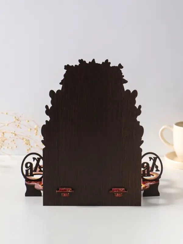 Подставка пасхальная для кулича и 9 яиц красная "Цыплята". 26,5х22х25 см,  под кулич: 15,5 см 109883