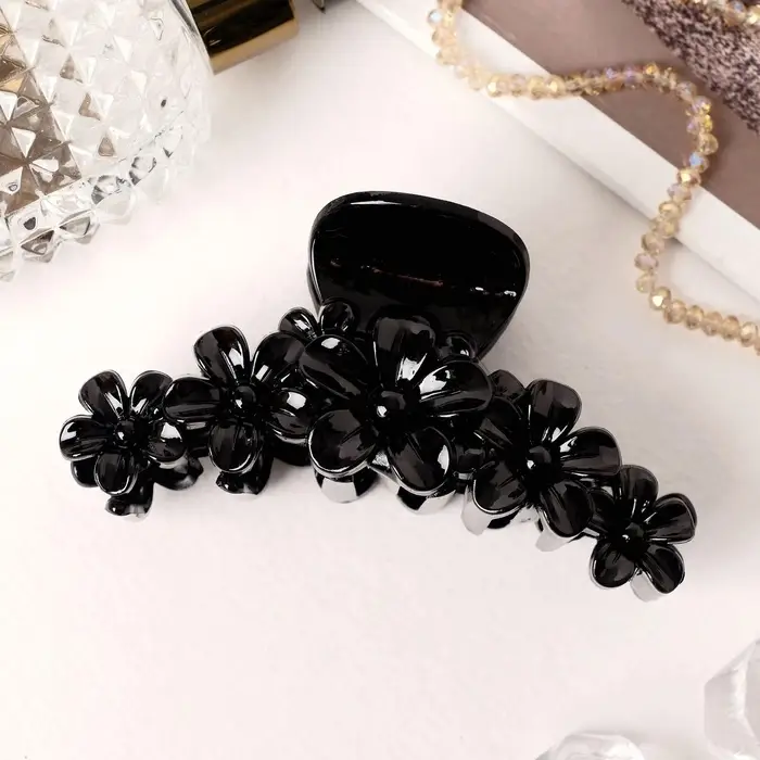 Крабик для волос &laquo;Глянец&raquo;, цветочная гирлянда, 9.5 см, чёрный