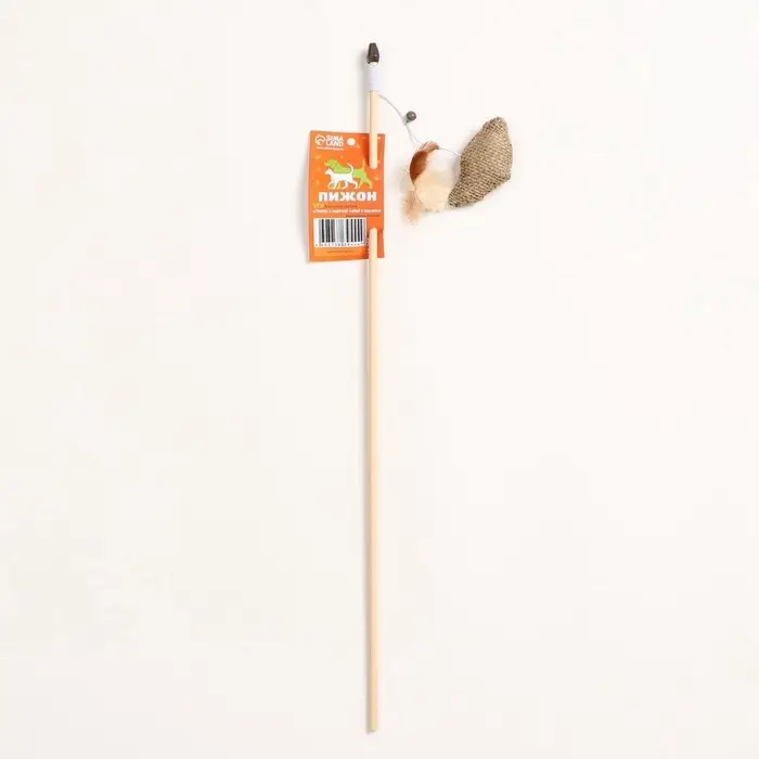 Дразнилка - удочка из эко-материалов &laquo;Птичка с кошачьей мятой и перьями&raquo;, деревянная палочка