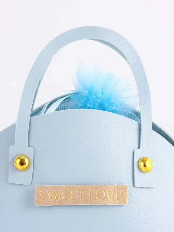 Кожанная подарочная сумочка 14 х 6,5 х 12,8 см небесно-голубая Кожанная подарочная сумочка 14 х 6,5 х 12,8 см небесно-голубая