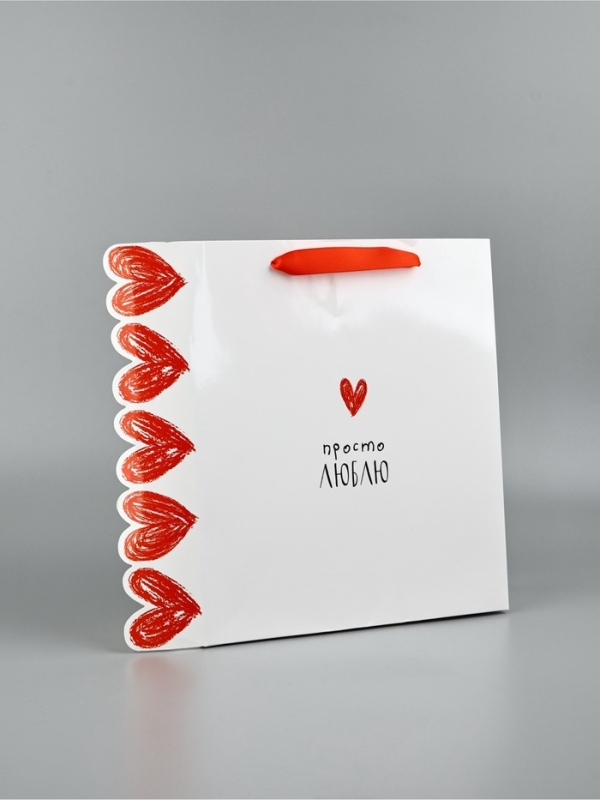 Пакет подарочный ламинированный «Люблю»  26 × 9 × 30 см Пакет подарочный ламинированный «Люблю»  26 × 9 × 30 см