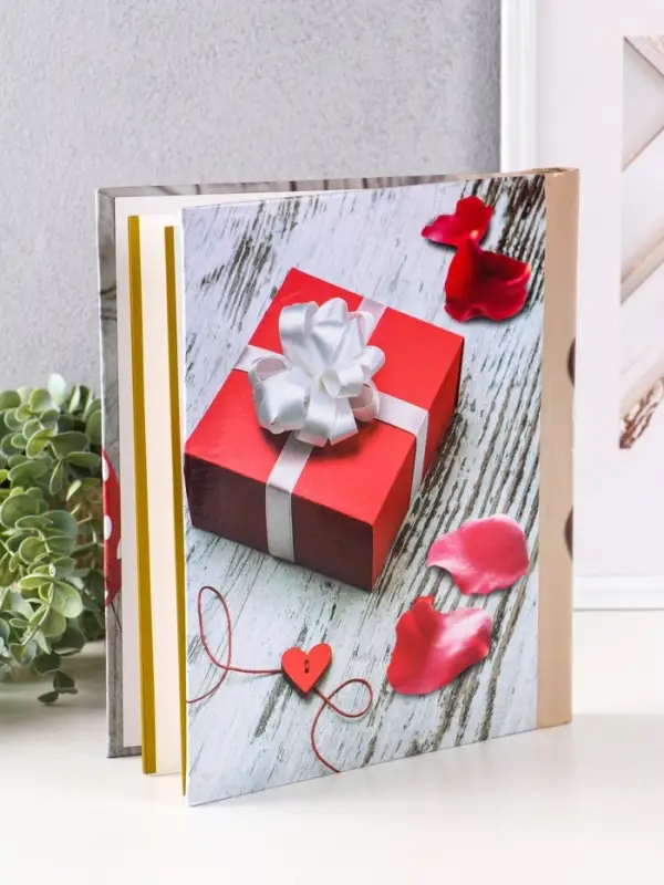 Фотоальбом 10 магнитных листов Фотоальбом 10 магнитных листов "Презент" 23X28см, пер-т внутр.спираль