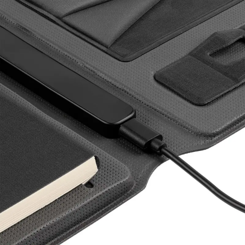 Органайзер с блокнотом и аккумулятором Oiro, черный Органайзер с блокнотом и аккумулятором Oiro, черный