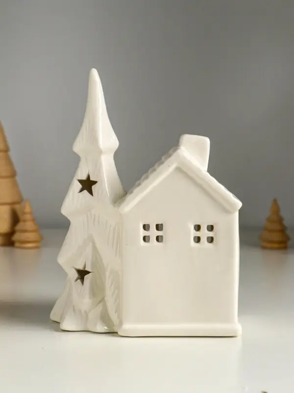 Сувенир керамика свет "Ель у домика" белый с золотом 12х7,5х16 см