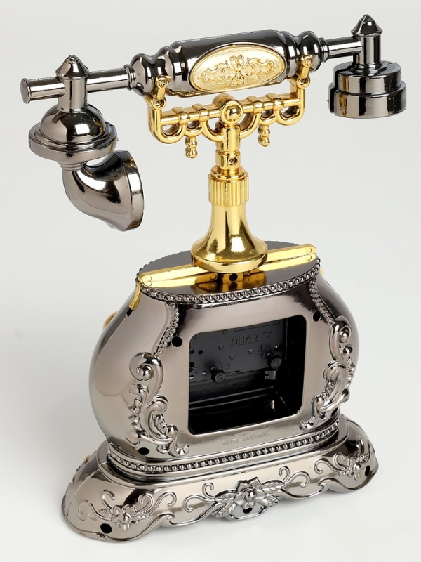 Часы будильник настольные, на батарейках, 25 х 17 х 6.3 см, циферблат d-7 см Часы будильник настольные, на батарейках, 25 х 17 х 6.3 см, циферблат d-7 см