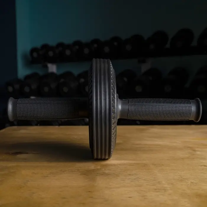 Ролик для пресса ONLYTOP, 27&times;14 см, с ковриком, цвет чёрный