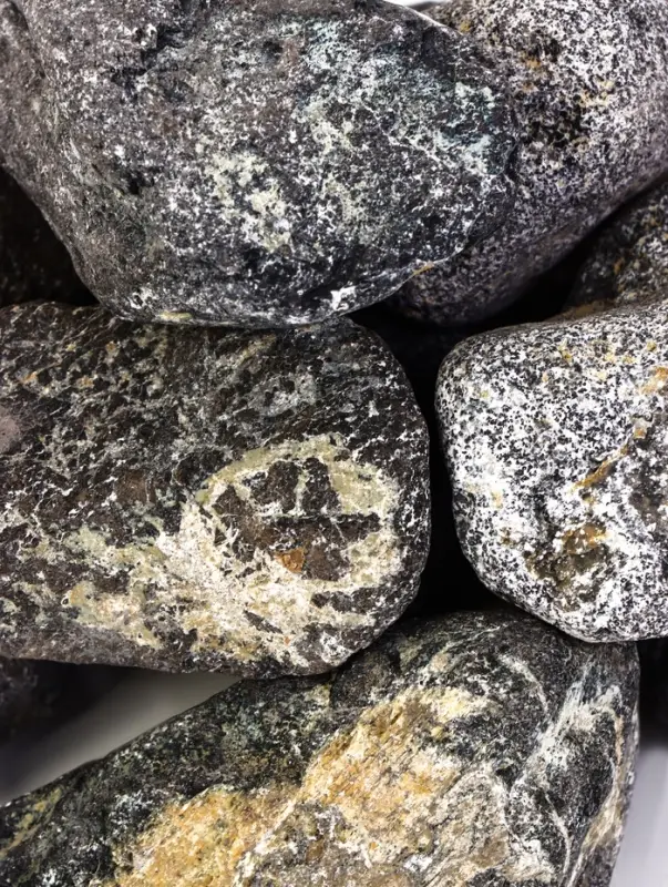 Камни для бани &laquo;Хромит&raquo;, 10 кг, обвалованные, фракция 7-15 см, в коробке