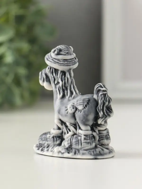 Сувенир "Лошадь в лаптях" 6,5 см