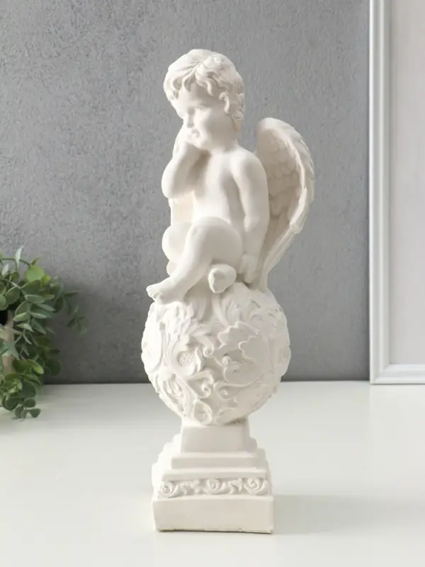 Фигура гипс &laquo;Ангел на шаре&raquo;, 37&times;12&times;14 см