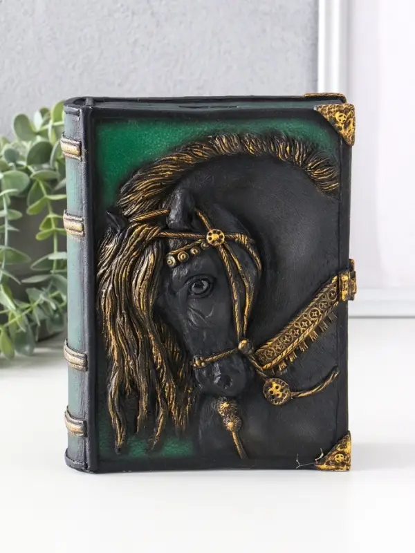 Копилка (гипс) Книга Лошадь  Высота 21 см, ширина 7,5 см, длина 16,5 см, малахит