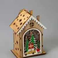 Ёлочная игрушка &laquo;Домик с Дедом Морозом и машиной&raquo;, 8.2&times;4.2&times;7.3 см, от батареек, свечение тёплое белое