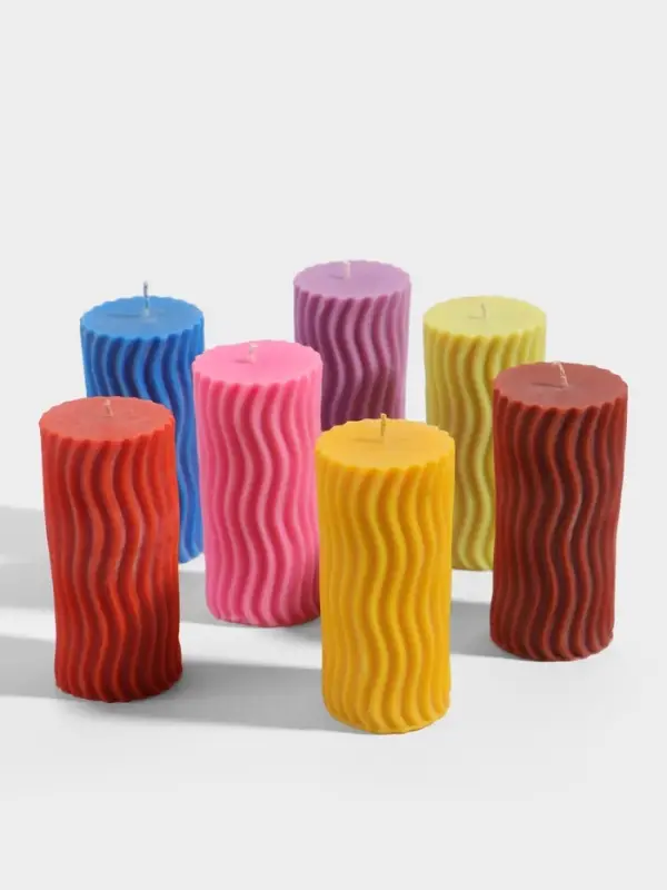 Свеча &laquo;Волны&raquo;, 6&times;6&times;12 см, соевый воск, МИКС
