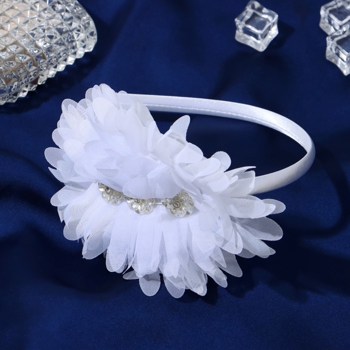 Ободок для волос  Ободок для волос "Рози" три цветочка, 0,5 см, белый