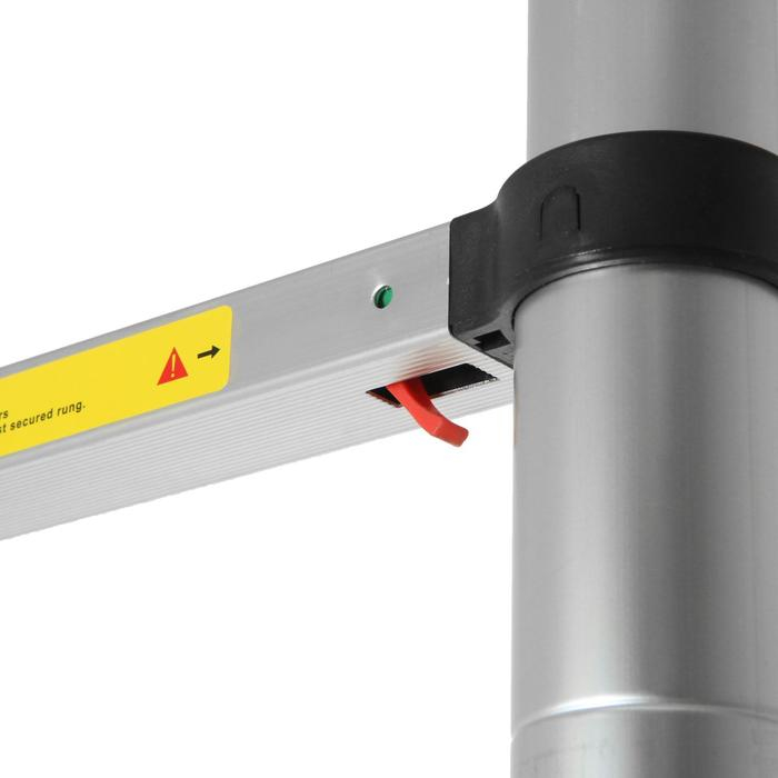 Лестница телескопическая в сумке ТУНДРА, алюминиевая, 13 ступеней, автомат, 3.8 м Лестница телескопическая в сумке ТУНДРА, алюминиевая, 13 ступеней, автомат, 3.8 м