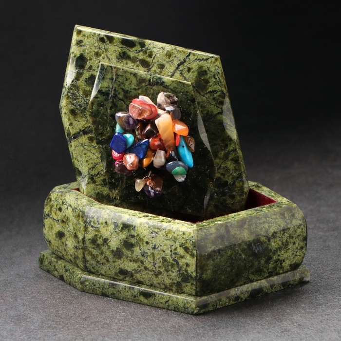 Шкатулка, 13 х 9 х 5 см, змеевик Шкатулка, 13 х 9 х 5 см, змеевик