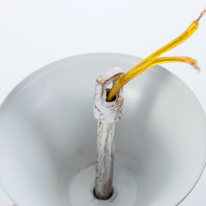 Люстра Люстра "Моника" 5хЕ14 40т белый с золотой патиной 60х60х40 см BayerLux