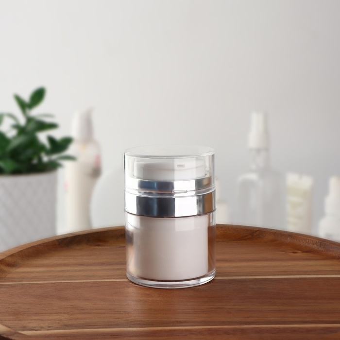 Бутылочка для хранения, с дозатором, 30 мл, цвет белый/серебристый Бутылочка для хранения, с дозатором, 30 мл, цвет белый/серебристый