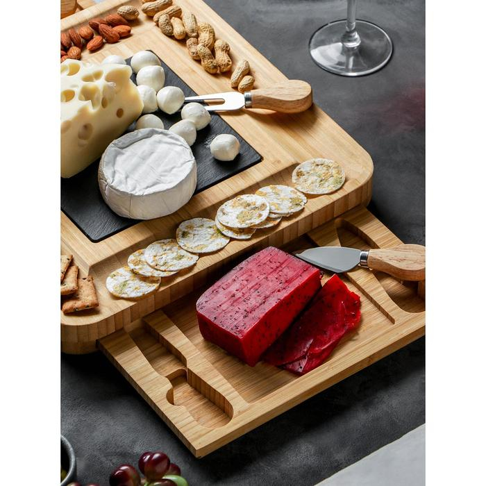 Набор для подачи сыра «Маасдам», 4 ножа, бамбук, доска из сланца Набор для подачи сыра «Маасдам», 4 ножа, бамбук, доска из сланца