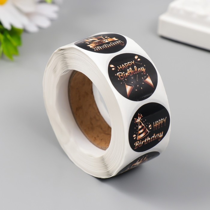 Наклейка бумага "День рождение" золото d=2,5 см 500 шт в рулоне 3х6,5х6,5 см