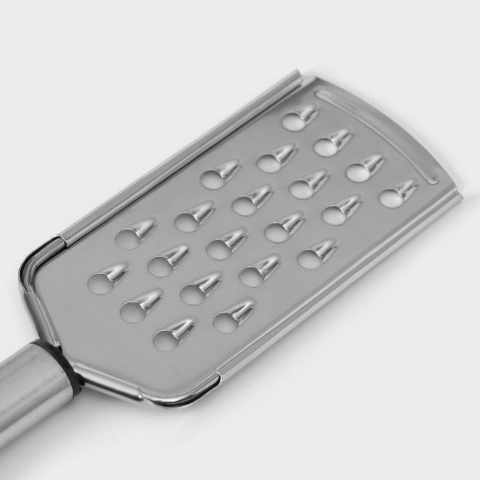 Тёрка для сыра крупная Доляна Fargo, 23,5×6×2, с ручкой, цвет серебристый Тёрка для сыра крупная Доляна Fargo, 23,5×6×2, с ручкой, цвет серебристый