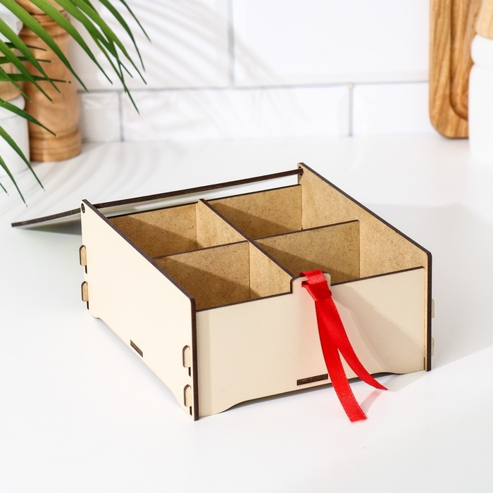 Деревянная шкатулка для чайных пакетиков 17,9х15,6х7,4 см Деревянная шкатулка для чайных пакетиков 17,9х15,6х7,4 см