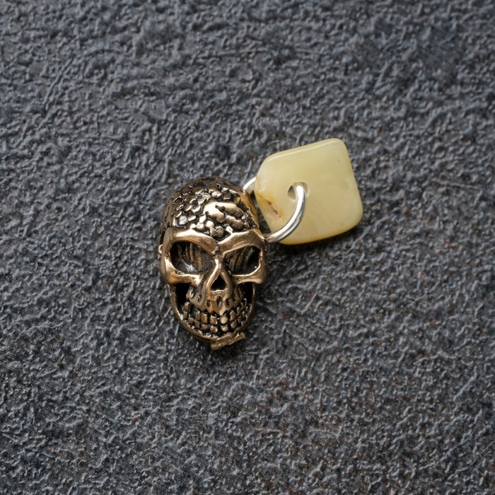 Брелок-талисман  Брелок-талисман "Череп", натуральный янтарь