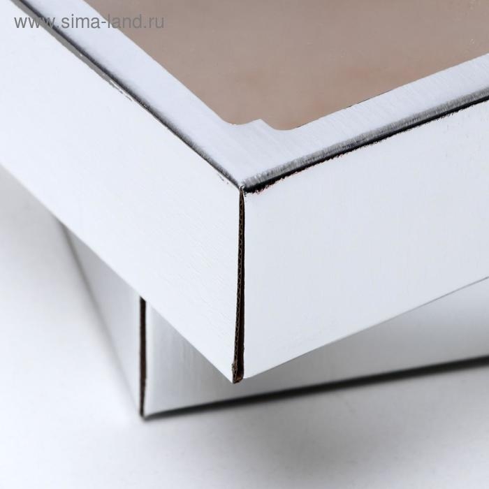 Коробка сборная, крышка-дно, с окном, серебрянная, 37 х 32 х 7 см Коробка сборная, крышка-дно, с окном, серебрянная, 37 х 32 х 7 см