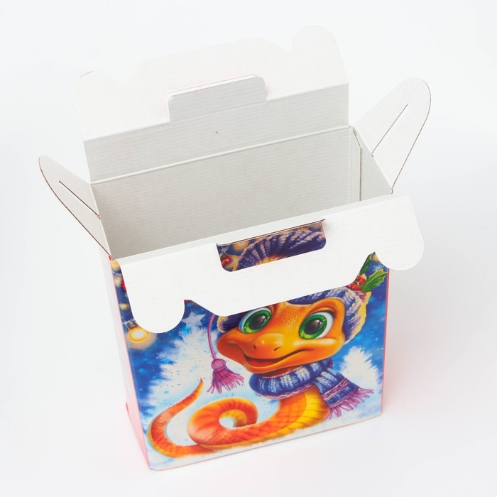 Новый год. Подарочная коробка Новогодняя Подарок "Улыбка" с анимацией 16,8 х 6,8 х 20, 9 см.