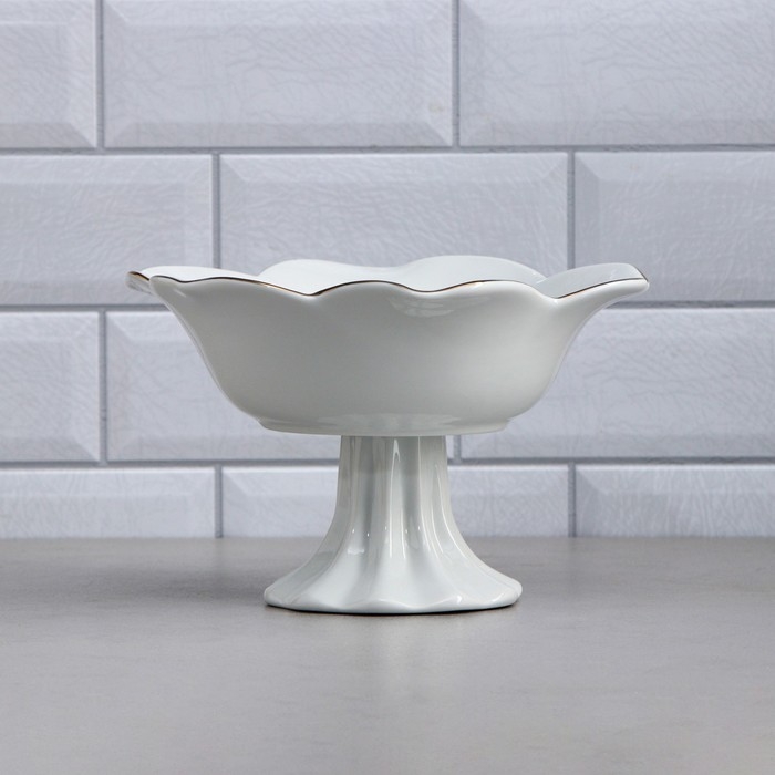 Салатник «Роза», на подставке, 800 мл, золотая обводка, фарфор, Иран Салатник «Роза», на подставке, 800 мл, золотая обводка, фарфор, Иран