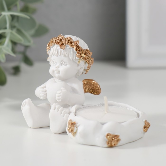 Подсвечник полистоун  Подсвечник полистоун "Ангелочек с сердцем, в золотом венке" 6х5,3х8 см