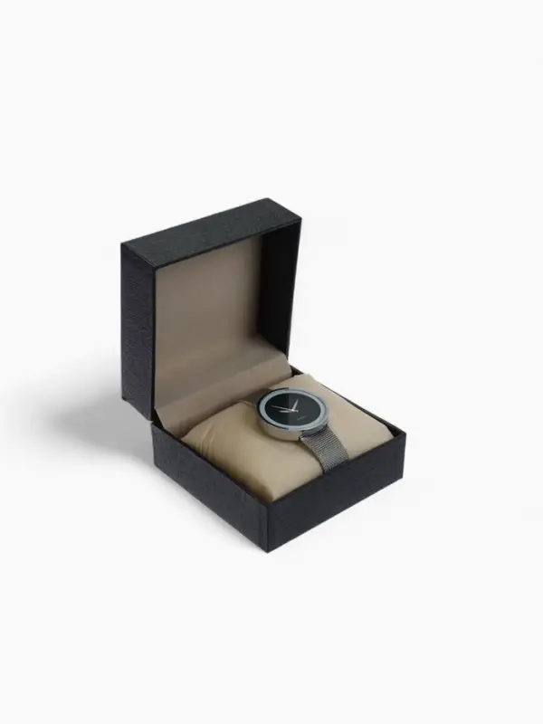 Коробка для часов из экокожи, чёрная, 10×10×6 см, вставка бежевая