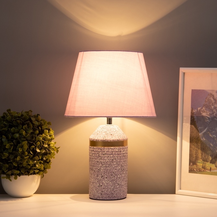 Настольная лампа с абажуром RISALUX «Лорена», 1×Е14, 40 Вт, фиолетовый, 22×22×37 см Настольная лампа с абажуром RISALUX «Лорена», 1×Е14, 40 Вт, фиолетовый, 22×22×37 см