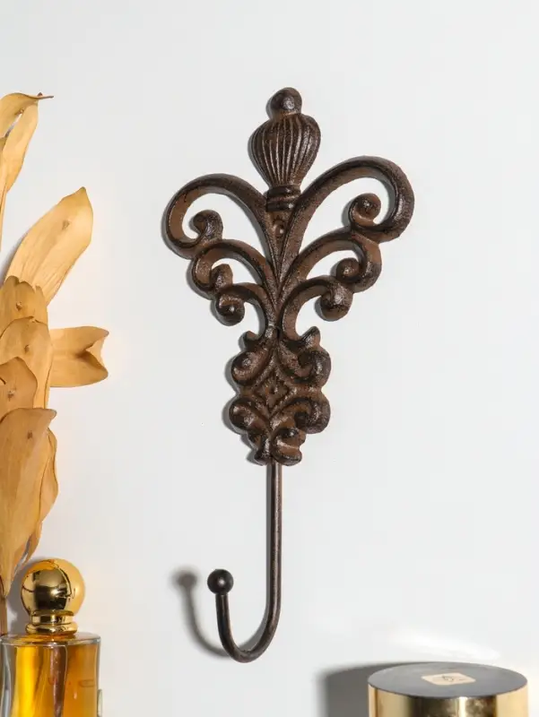 Крючок настенный &laquo;Королевский вензель&raquo;, ключница декоративная, чугун, 25.5&times;14.3&times;5.6 см