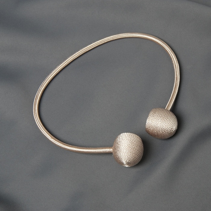 Подхват для штор «Шарики», d = 3 см, 40 см, цвет молочный Подхват для штор «Шарики», d = 3 см, 40 см, цвет молочный