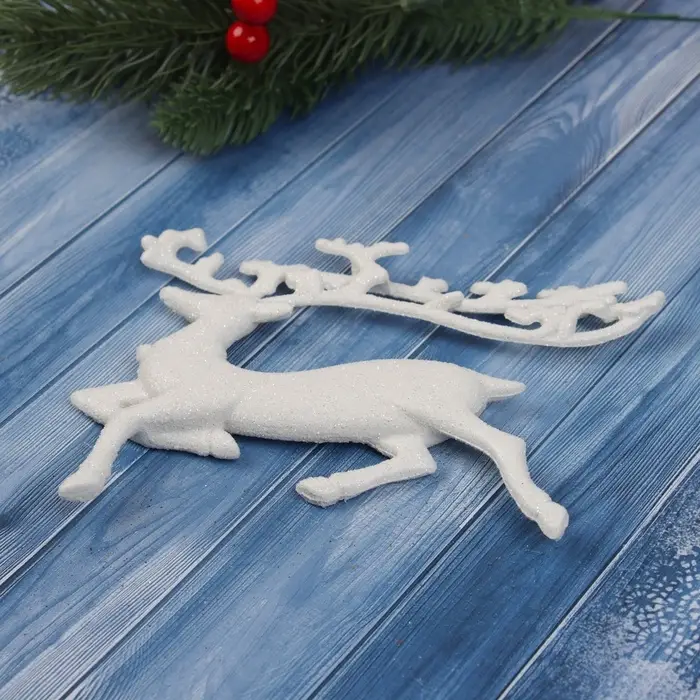 Ёлочная игрушка &laquo;Зимнее волшебство. Бегущий олень&raquo; пластик, 10&times;15 см, белый