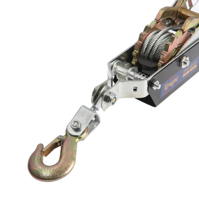 Лебедка рычажная ТУНДРА, двойное храповое колесо, тяга 4 т (подъем 1.6 т), трос 2 метра Лебедка рычажная ТУНДРА, двойное храповое колесо, тяга 4 т (подъем 1.6 т), трос 2 метра