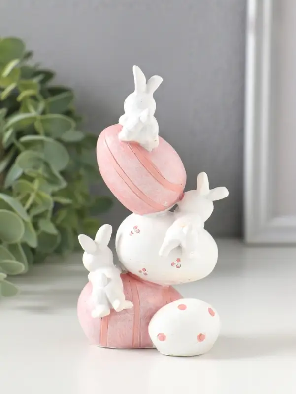 Сувенир полистоун "Зайки и пасхальные яички - куча-мала" 6,5х4,5х12 см