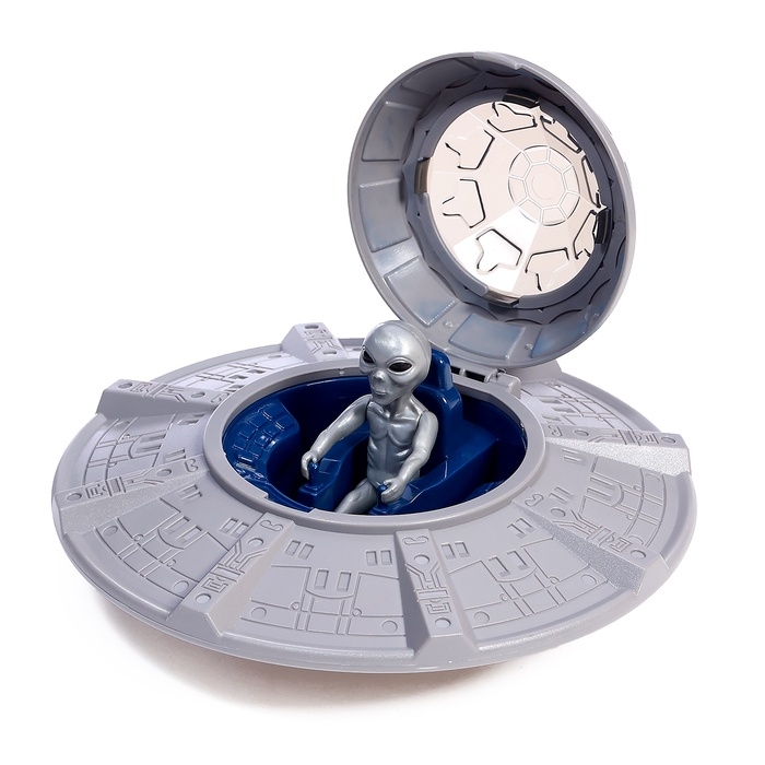 Игровой набор &laquo;Космические приключения&raquo;, летающая тарелка, капсула, фигурки 2 шт., свет, звук