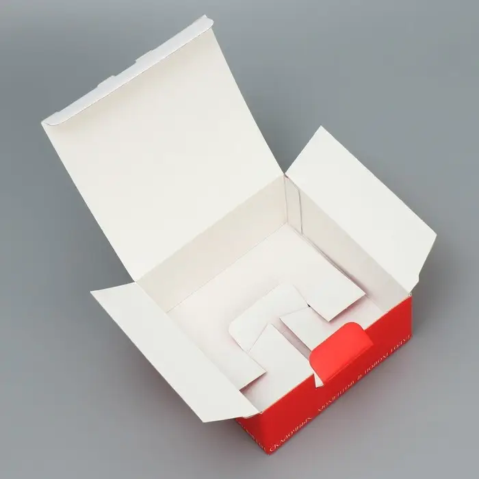 Коробка подарочная новогодняя складная «Сказочных моментов», 15 х 15 х 7 см Коробка подарочная новогодняя складная «Сказочных моментов», 15 х 15 х 7 см