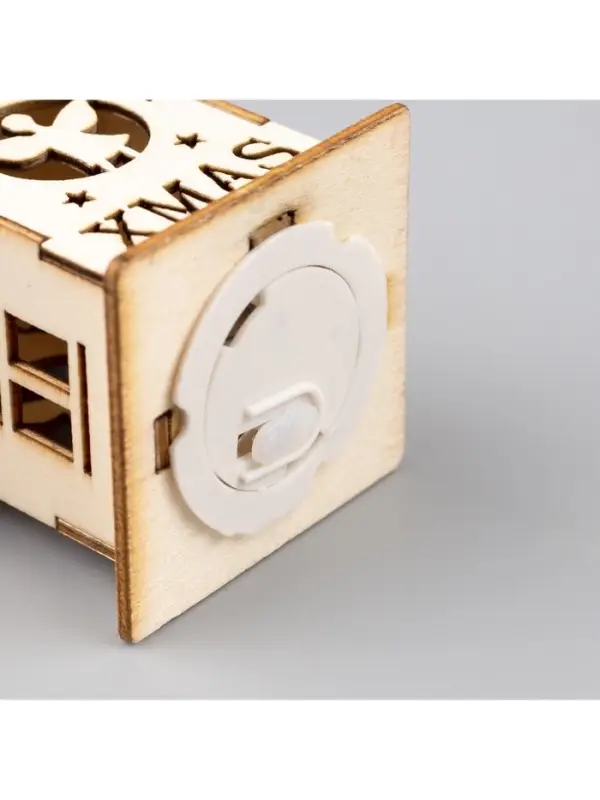 Ёлочная игрушка &laquo;Домик с ангелом&raquo;, 6&times;4.5&times;4.5 см, от батареек, свечение тёплое белое