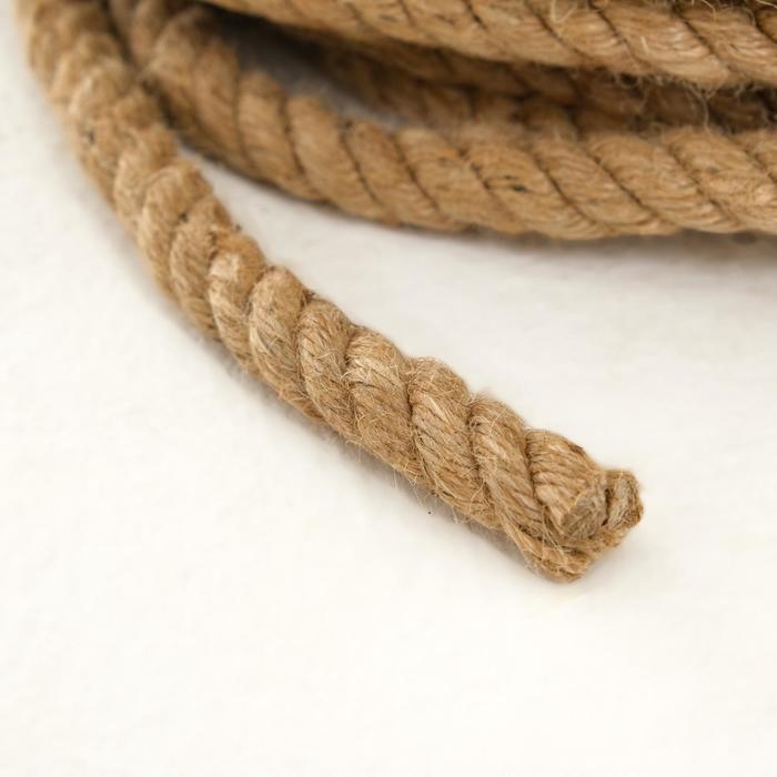 Канат пеньковый кручёный 14 мм, бухта (50 м) Канат пеньковый кручёный 14 мм, бухта (50 м)