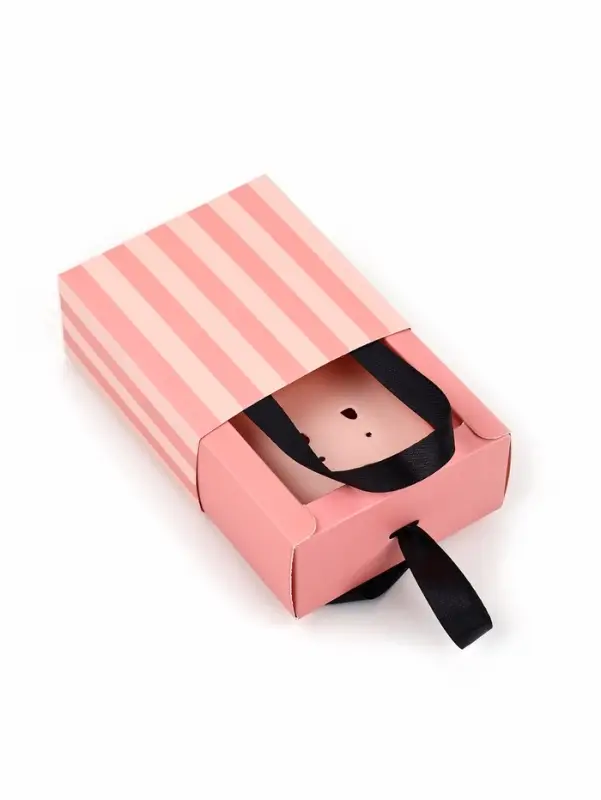 Коробка-пакет под бижутерию «Для тебя», 7.5 х 7.5 х 3.5 см Коробка-пакет под бижутерию «Для тебя», 7.5 х 7.5 х 3.5 см