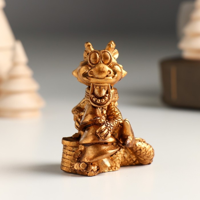 Фигурка полистоун «Бронзовый дракон в шарфике с монетами», 4.8×4.3×6 см, МИКС