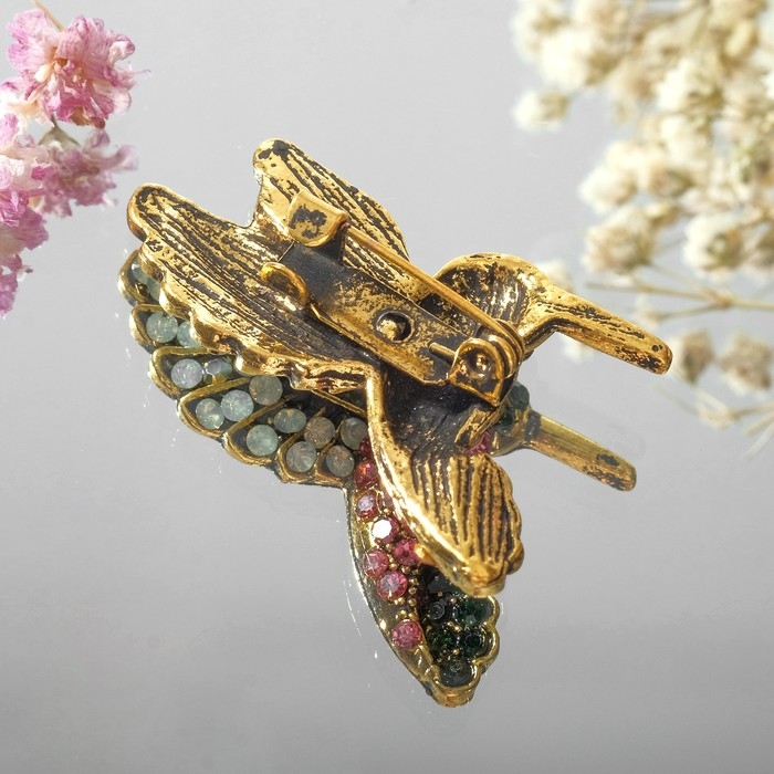 Брошь «Птичка» колибри, цвет малиново-зелёный в чернёном золоте Брошь «Птичка» колибри, цвет малиново-зелёный в чернёном золоте