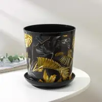 Горшок для цветов с поддоном Доляна «Голди.Тропики», 1,6 л, d=14 см, h=15,5 см, пластиковый, цвет чёрный Горшок для цветов с поддоном Доляна «Голди.Тропики», 1,6 л, d=14 см, h=15,5 см, пластиковый, цвет чёрный