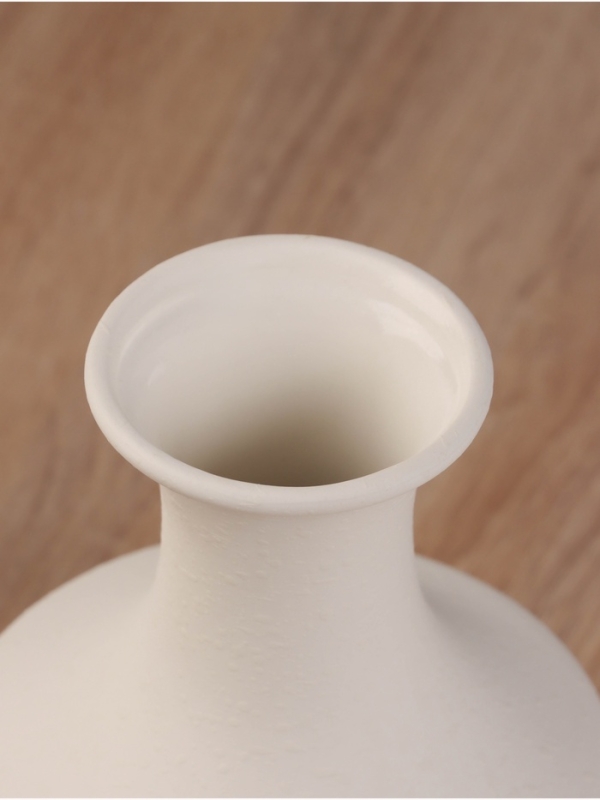 Ваза керамика настольная Ваза керамика настольная "Хелле" классик, d-7см, h-17х12,5 см, белый