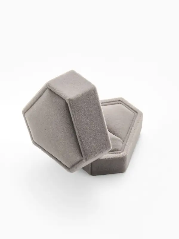 Футляр под серьги, кольцо &laquo;Кристалл&raquo;, бархатный, 6.5&times;6.4 см, серый