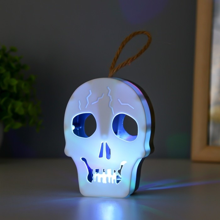 Ночник  Ночник "Череп" LED 1Вт RGB от батареек LR1130  бело-черный 9,5х4х5см RISALUX