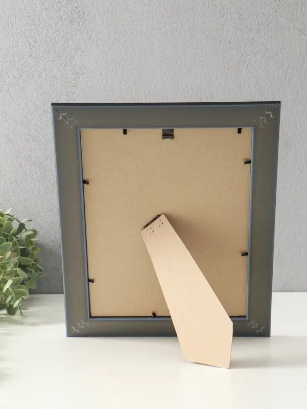 Фоторамка для фото 21х30 см (с ножкой) "Luxe Elegance" пластик, чёрный, (пластик экран)