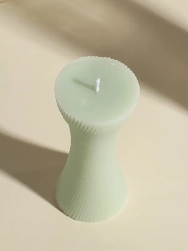 Свеча декоративная &laquo;Талия&raquo;, нежно-зелёная, 5.8&times;5.8&times;13.2 см